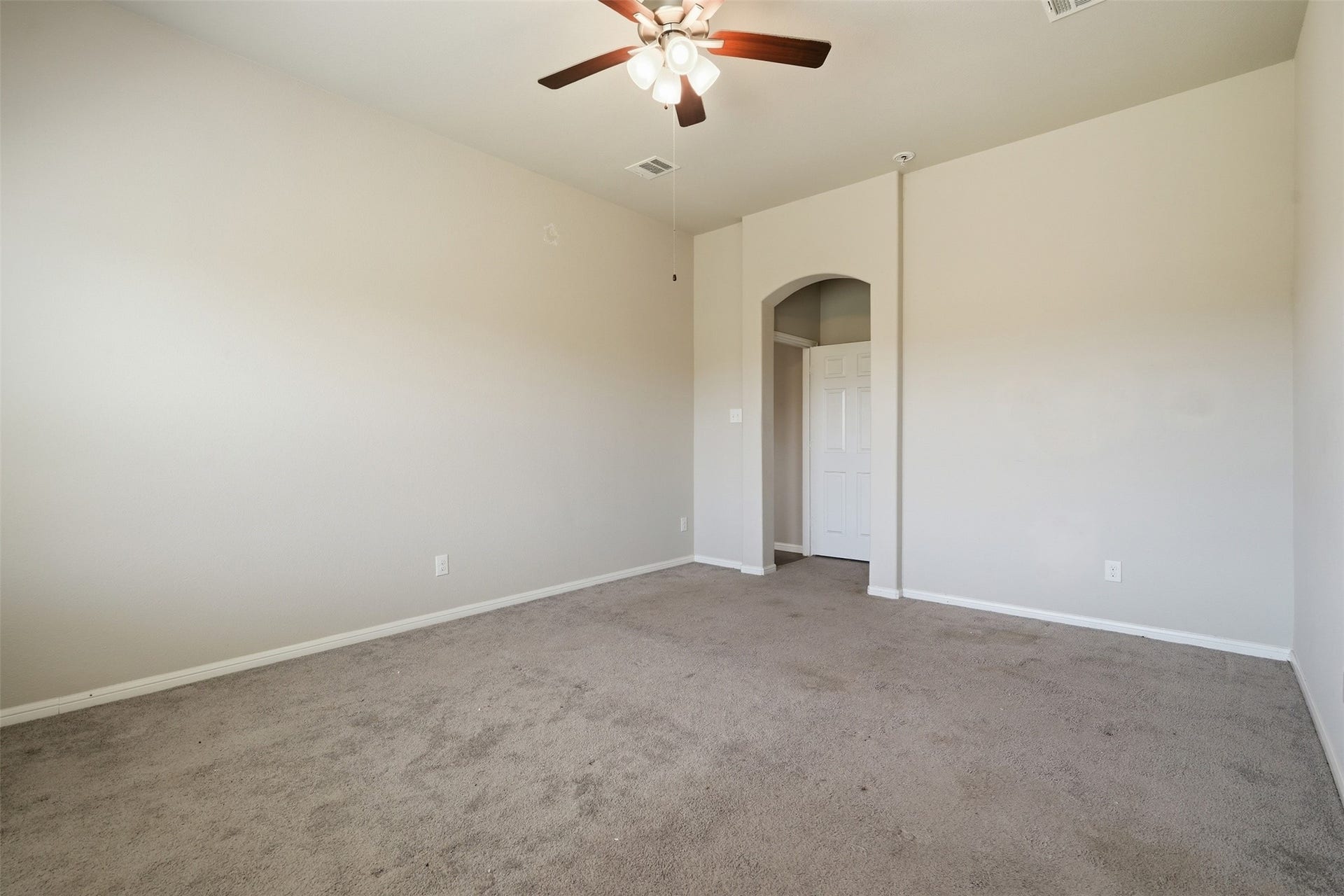 4305 E Bayou Maison Circle, Dickinson, TX 77539 4305 E Bayou Maison Circle, Dickinson, TX 77539
