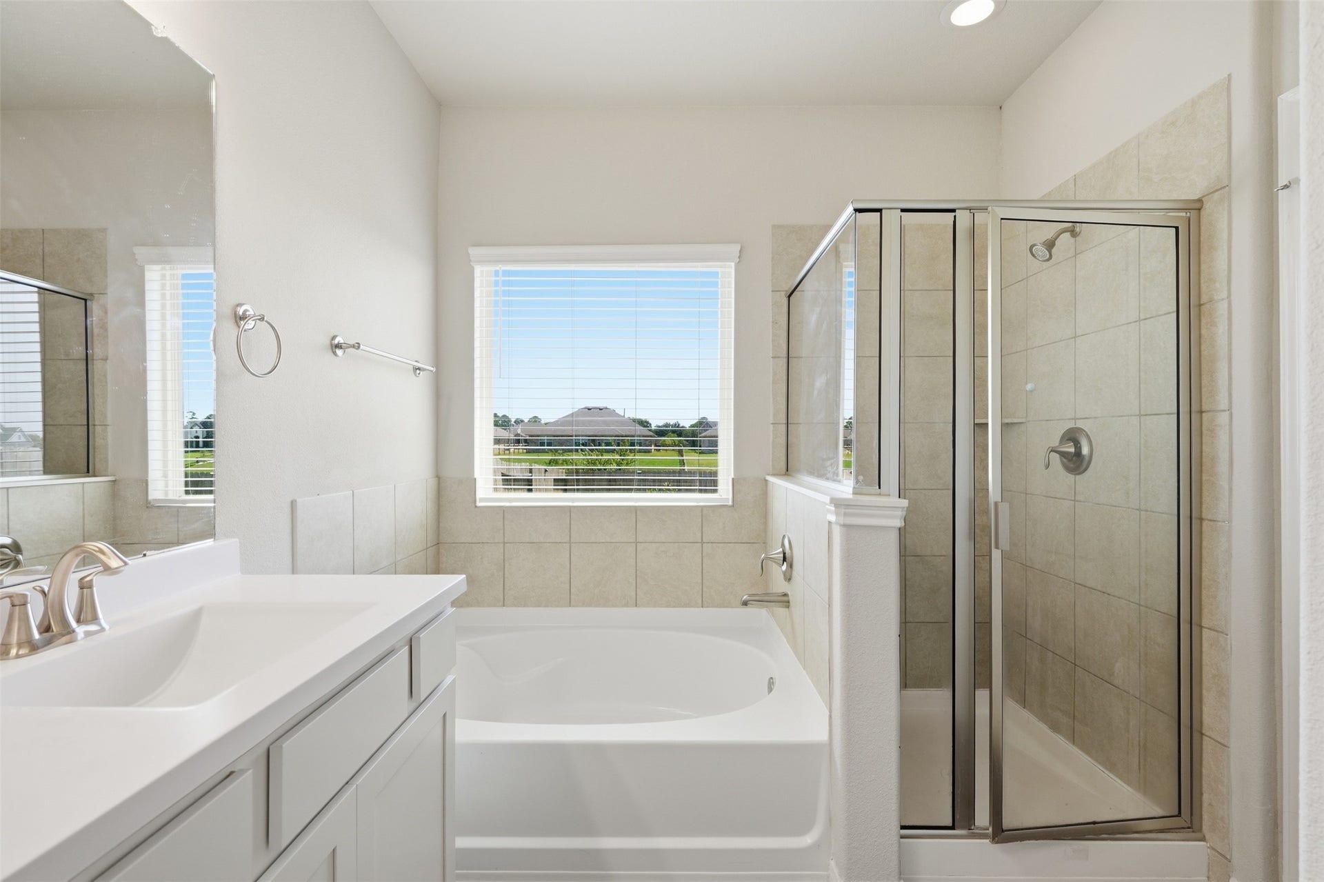 4305 E Bayou Maison Circle, Dickinson, TX 77539 4305 E Bayou Maison Circle, Dickinson, TX 77539