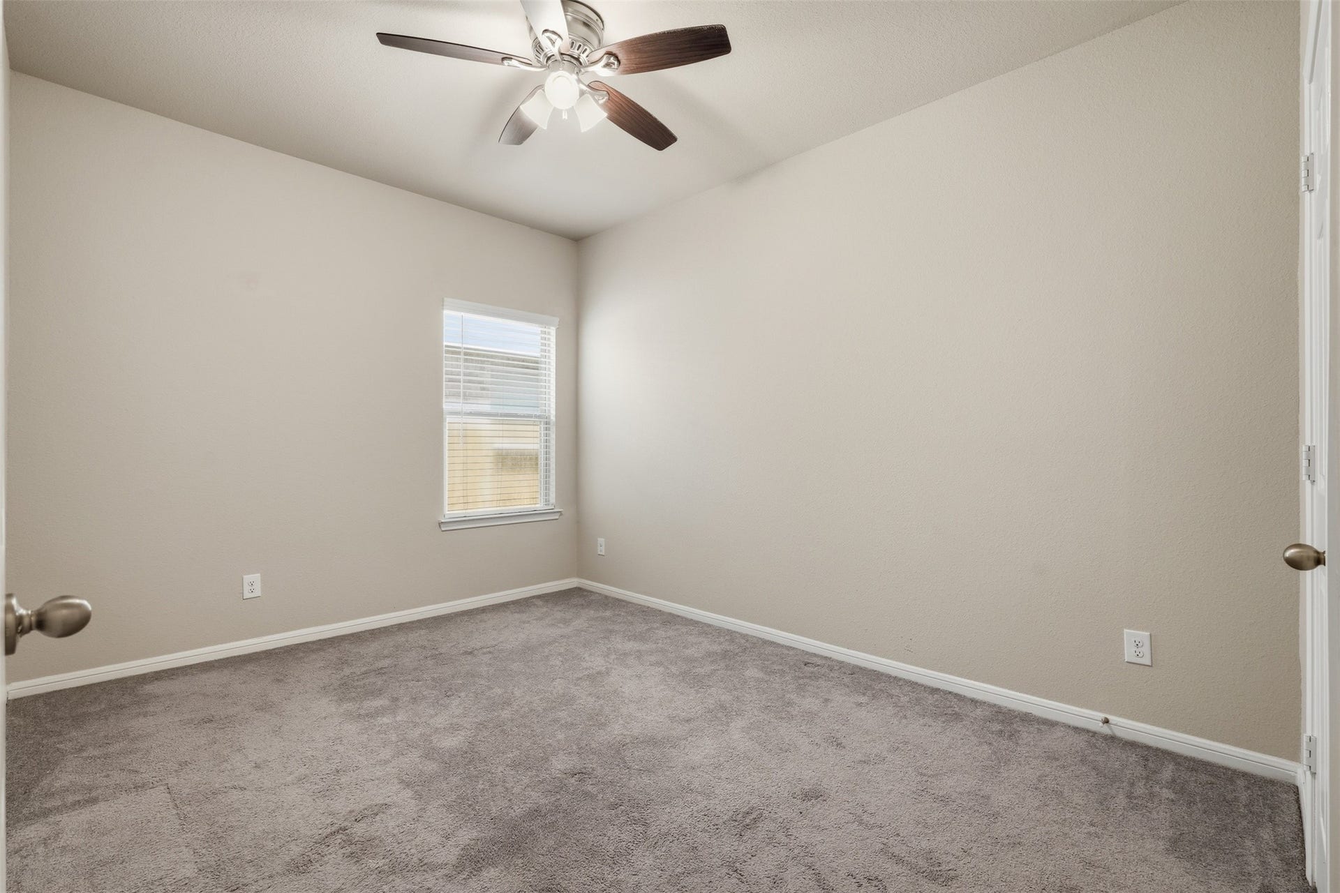 4305 E Bayou Maison Circle, Dickinson, TX 77539 4305 E Bayou Maison Circle, Dickinson, TX 77539
