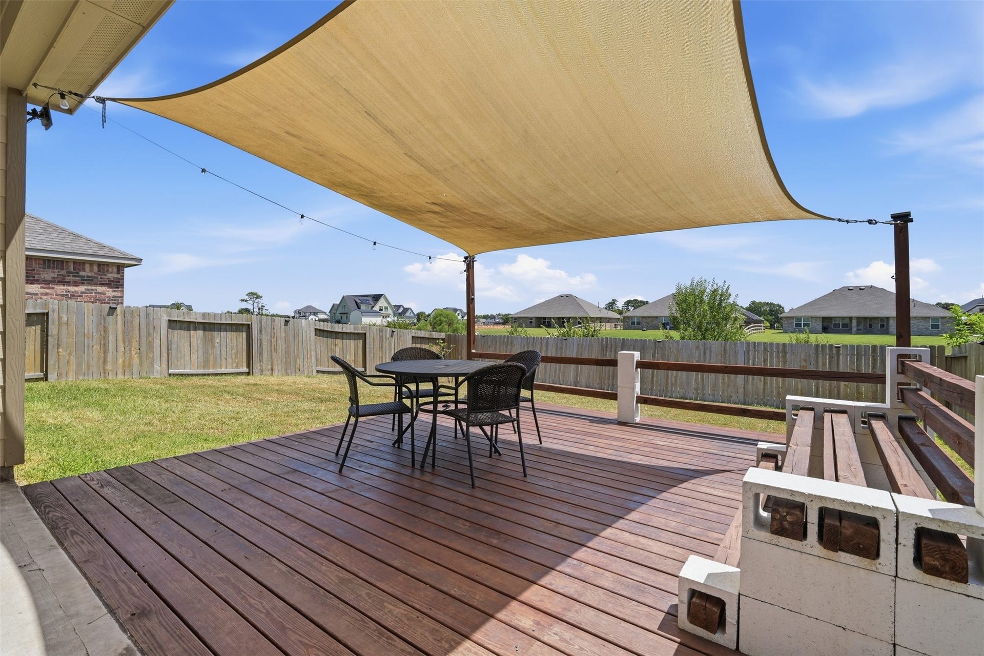 4305 E Bayou Maison Circle, Dickinson, TX 77539 4305 E Bayou Maison Circle, Dickinson, TX 77539