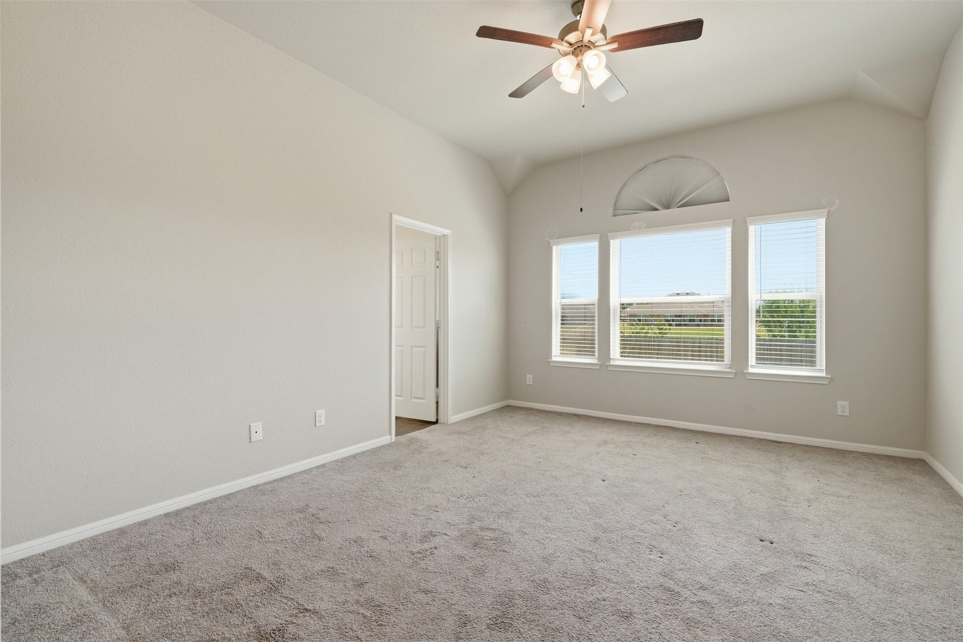 4305 E Bayou Maison Circle, Dickinson, TX 77539 4305 E Bayou Maison Circle, Dickinson, TX 77539