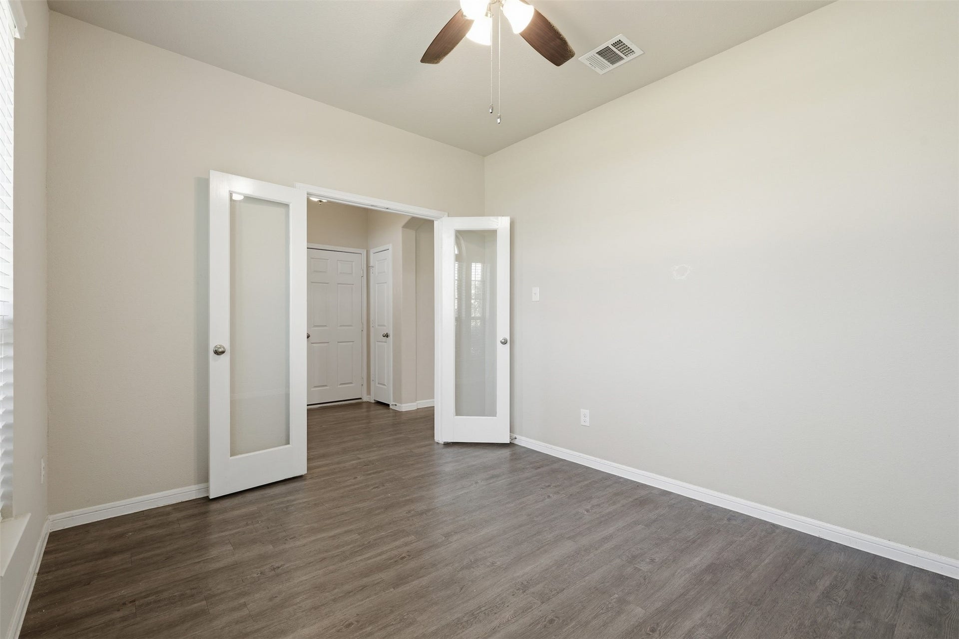 4305 E Bayou Maison Circle, Dickinson, TX 77539 4305 E Bayou Maison Circle, Dickinson, TX 77539