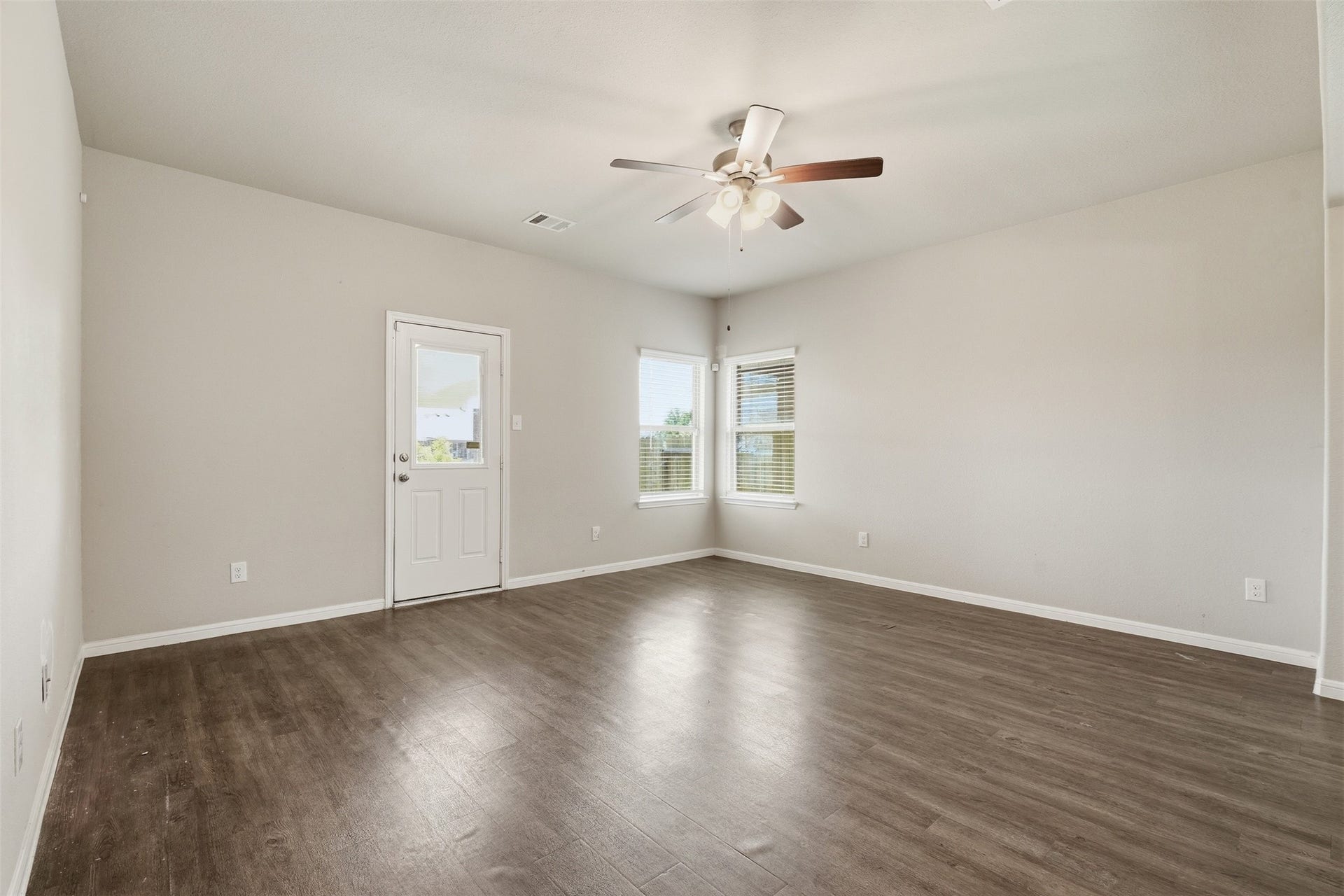 4305 E Bayou Maison Circle, Dickinson, TX 77539 4305 E Bayou Maison Circle, Dickinson, TX 77539