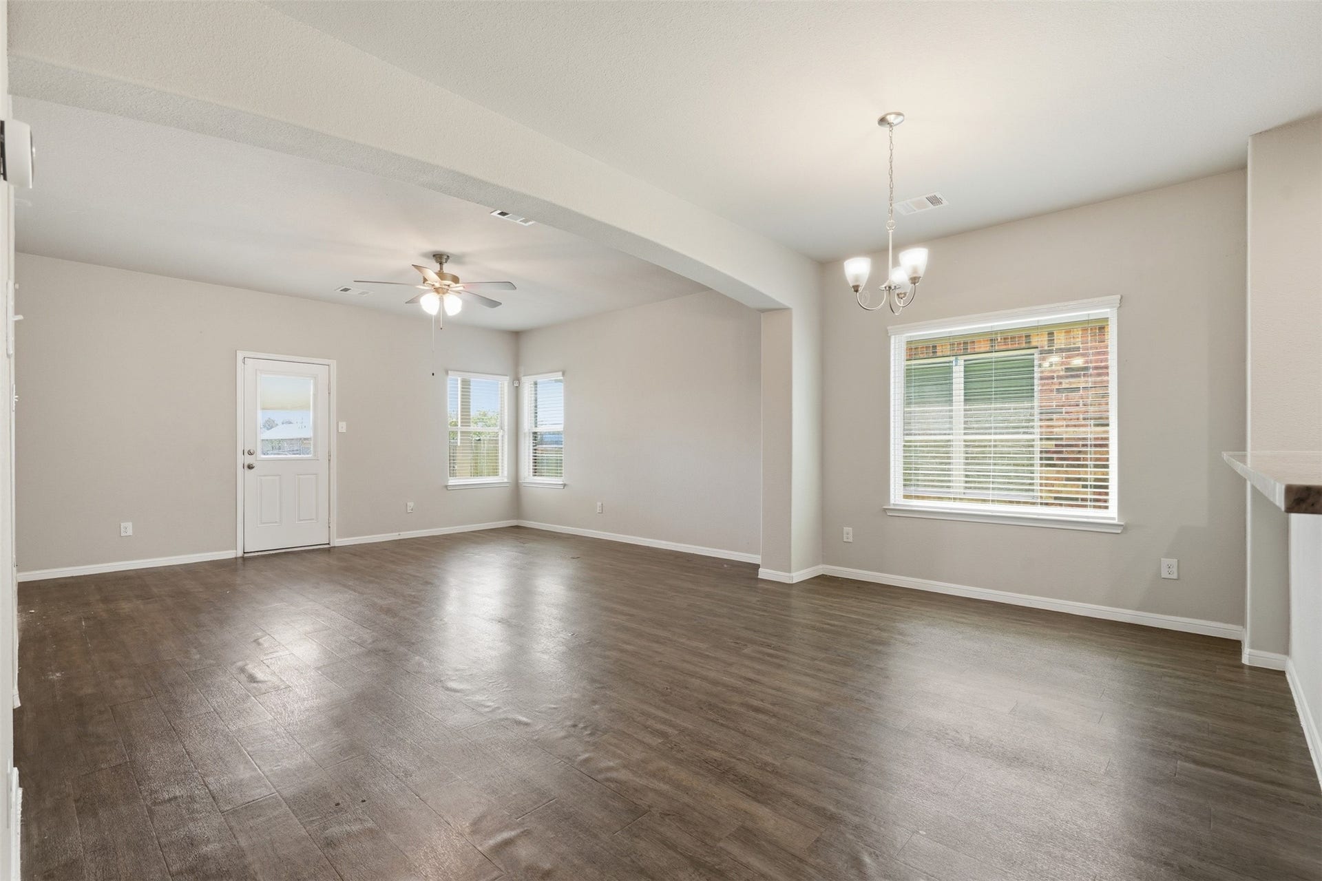 4305 E Bayou Maison Circle, Dickinson, TX 77539 4305 E Bayou Maison Circle, Dickinson, TX 77539