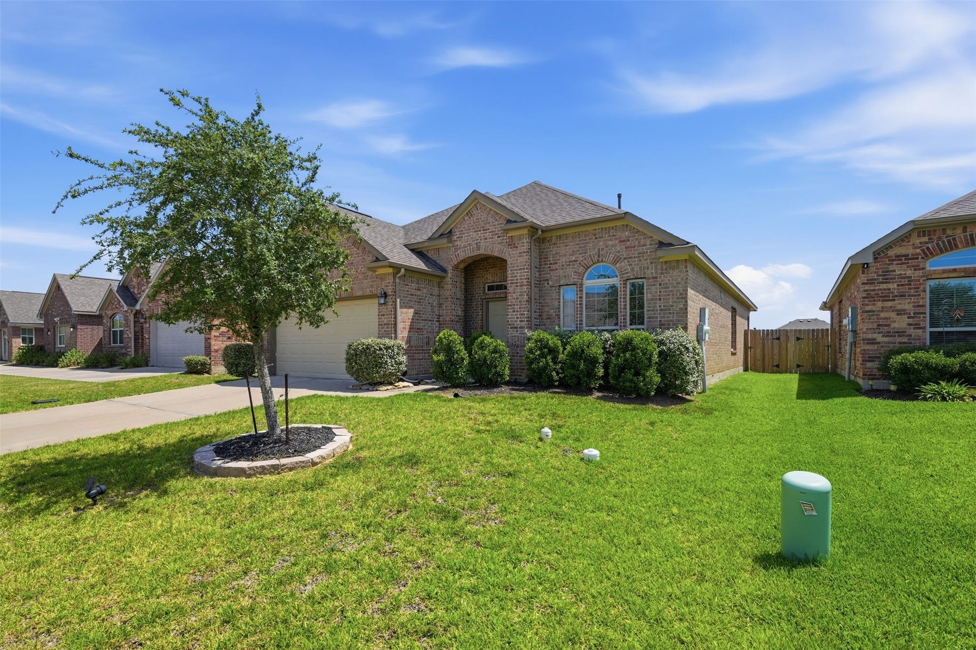 4305 E Bayou Maison Circle, Dickinson, TX 77539 4305 E Bayou Maison Circle, Dickinson, TX 77539