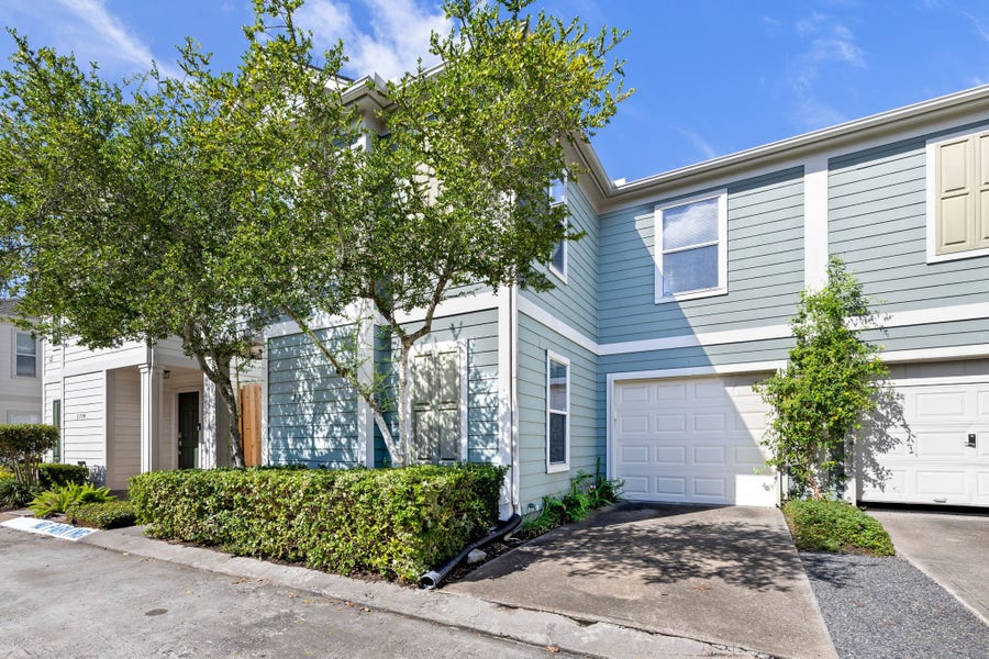 Property photo for 1723 Redwing Bluff Drive, Houston, TX