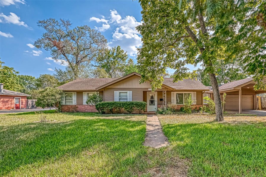 Property photo for 9349 Rosstown Way, Houston, TX