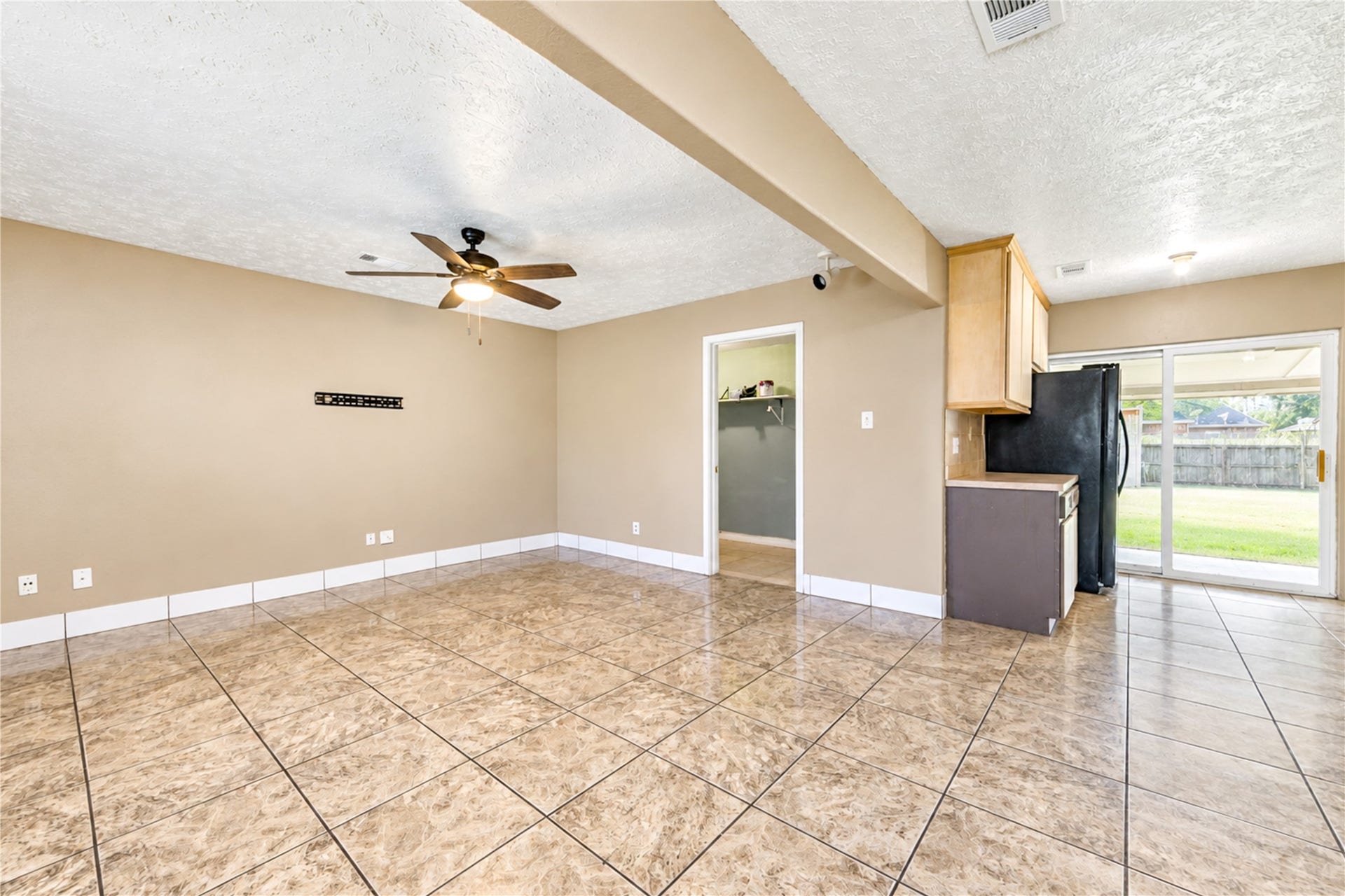 1009 Wisconsin Street, South Houston, TX 77587 Dining