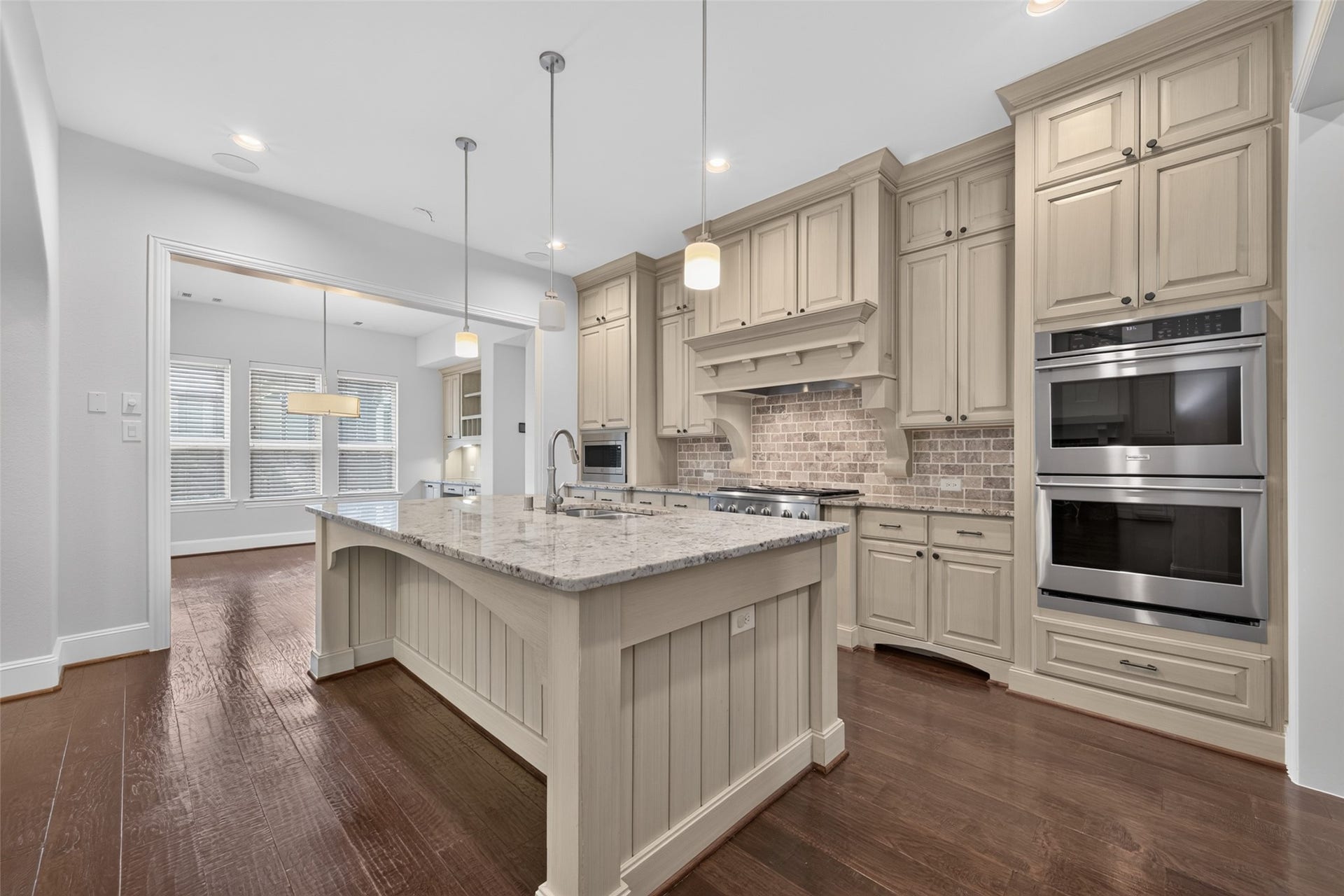109 Blanton Bend Drive, Montgomery, TX 77316 Kitchen with double ovens