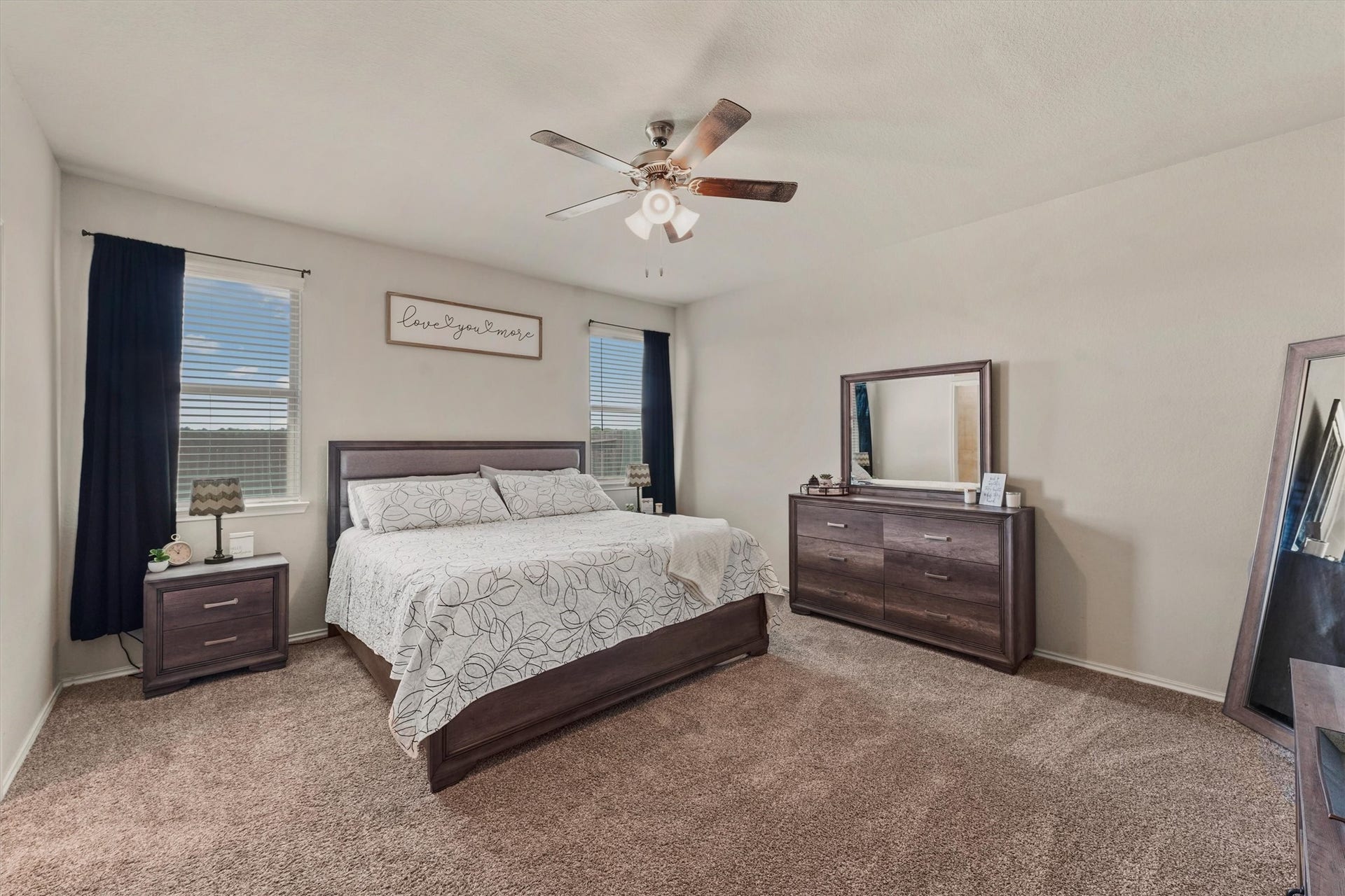 18324 Timbermill Lane, New Caney, TX 77357 Primary Room