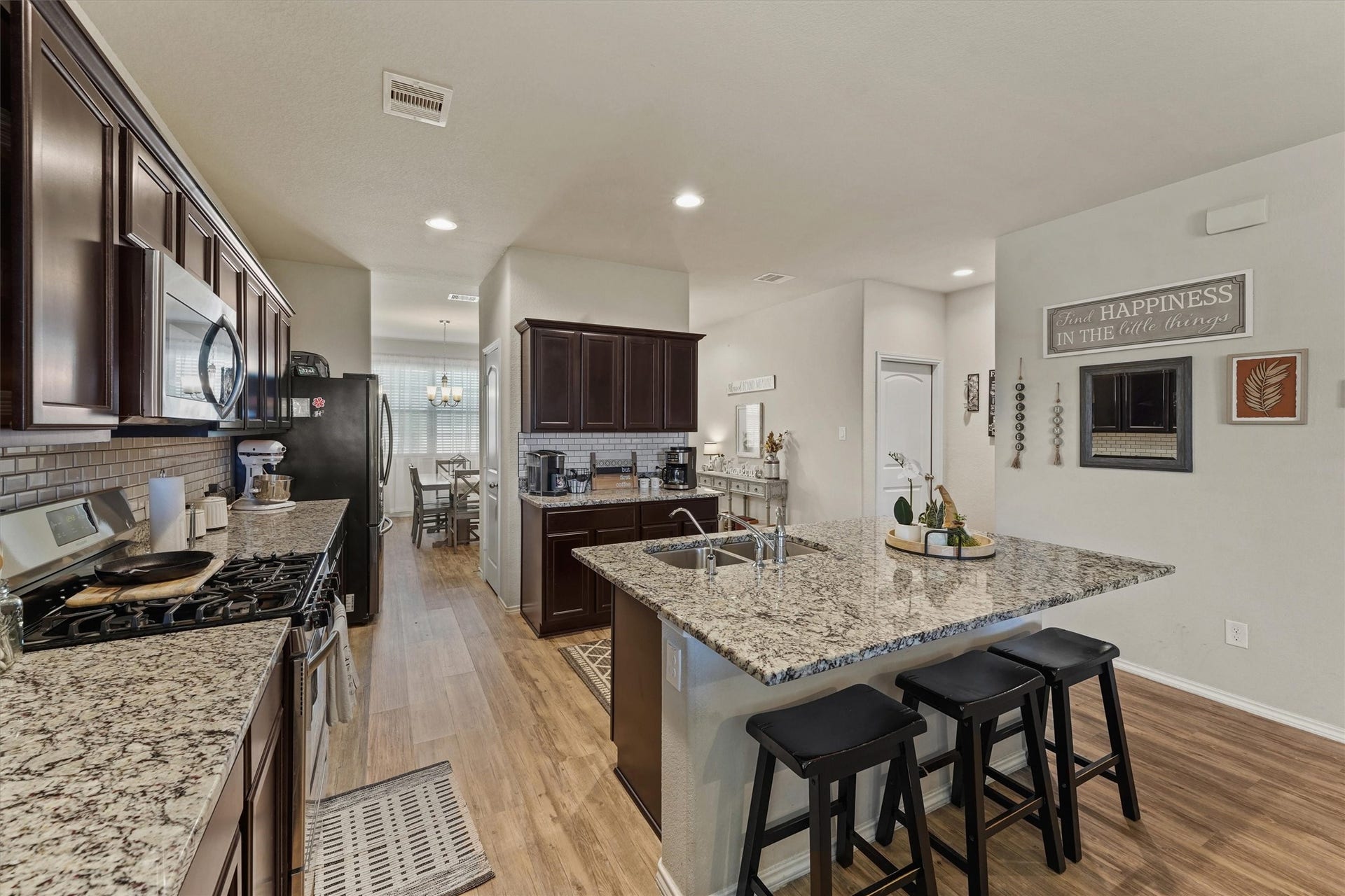18324 Timbermill Lane, New Caney, TX 77357 Kitchen