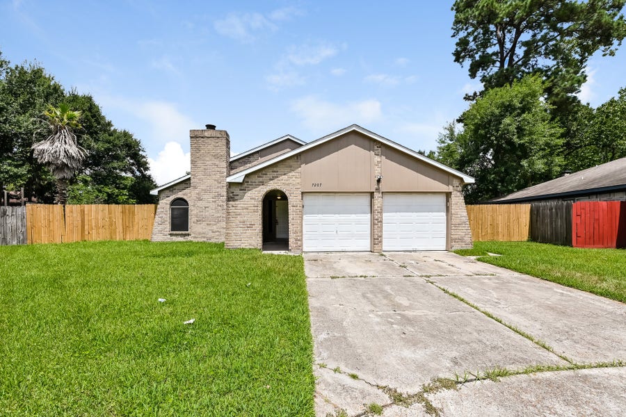 Property photo for 7207 Foxwick Lane, Humble, TX