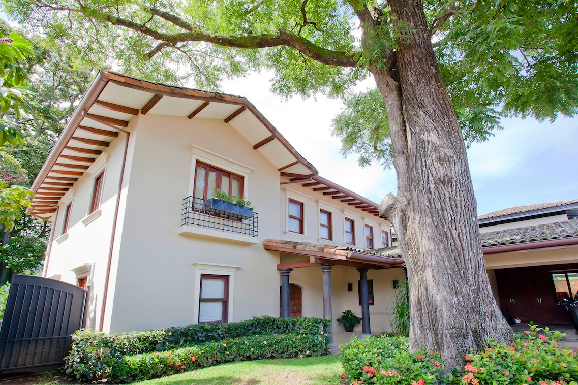 Hacienda Lindora Spanish Colonial — photo 10 of 19