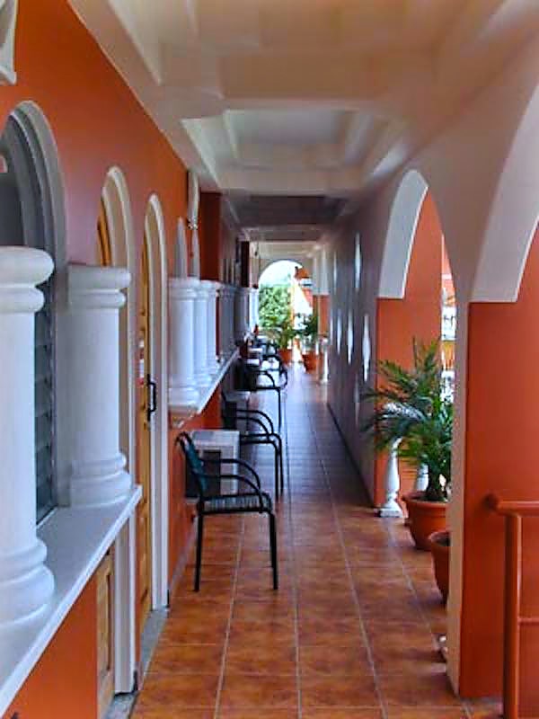 High Occupancy Quepos Hotel — photo 6 of 6