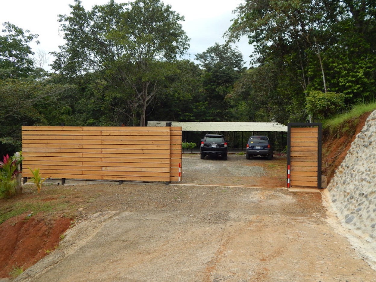 Valle Perdido Yoga Studio — photo 16 of 19