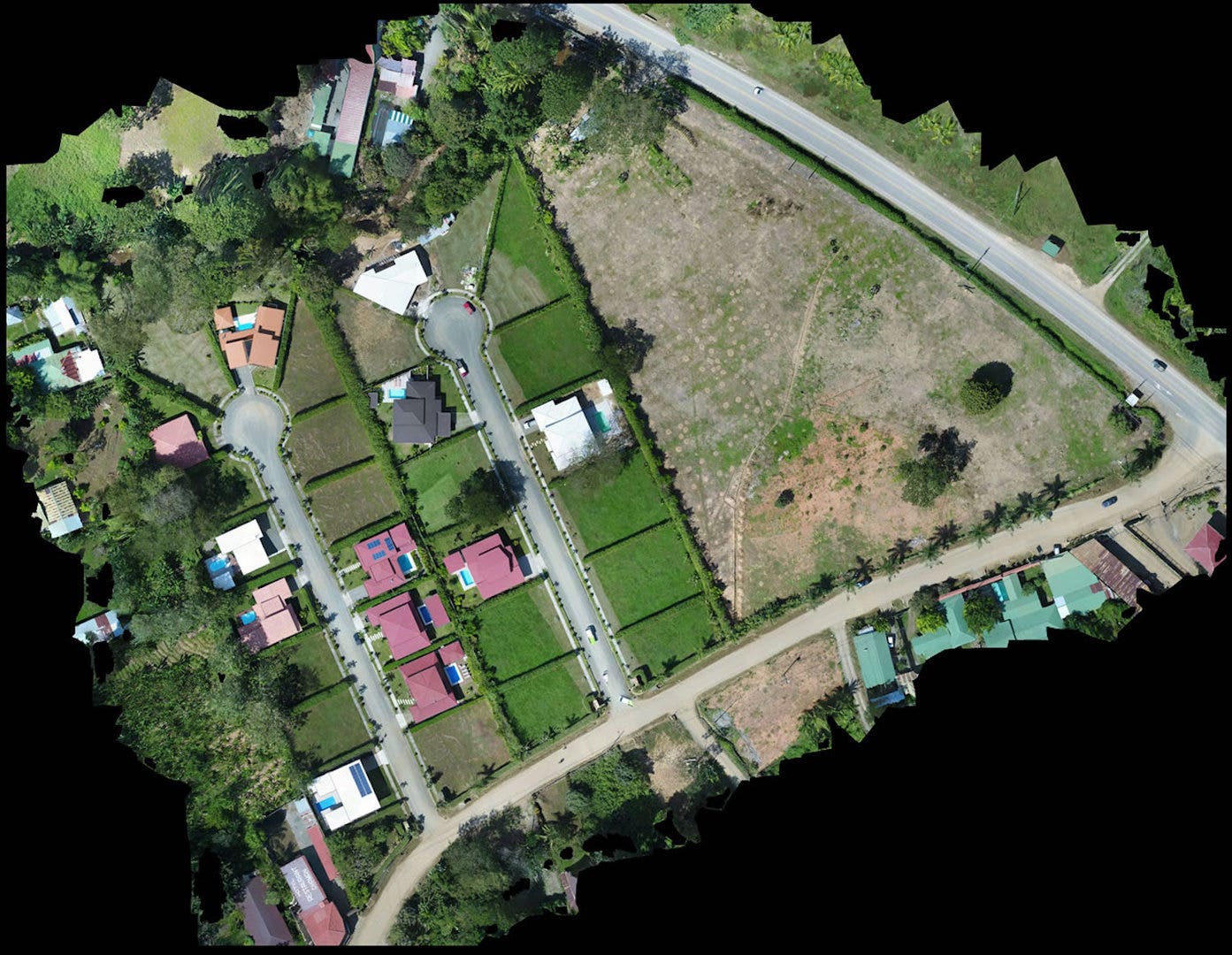 Uvita South Commercial — photo 2 of 2