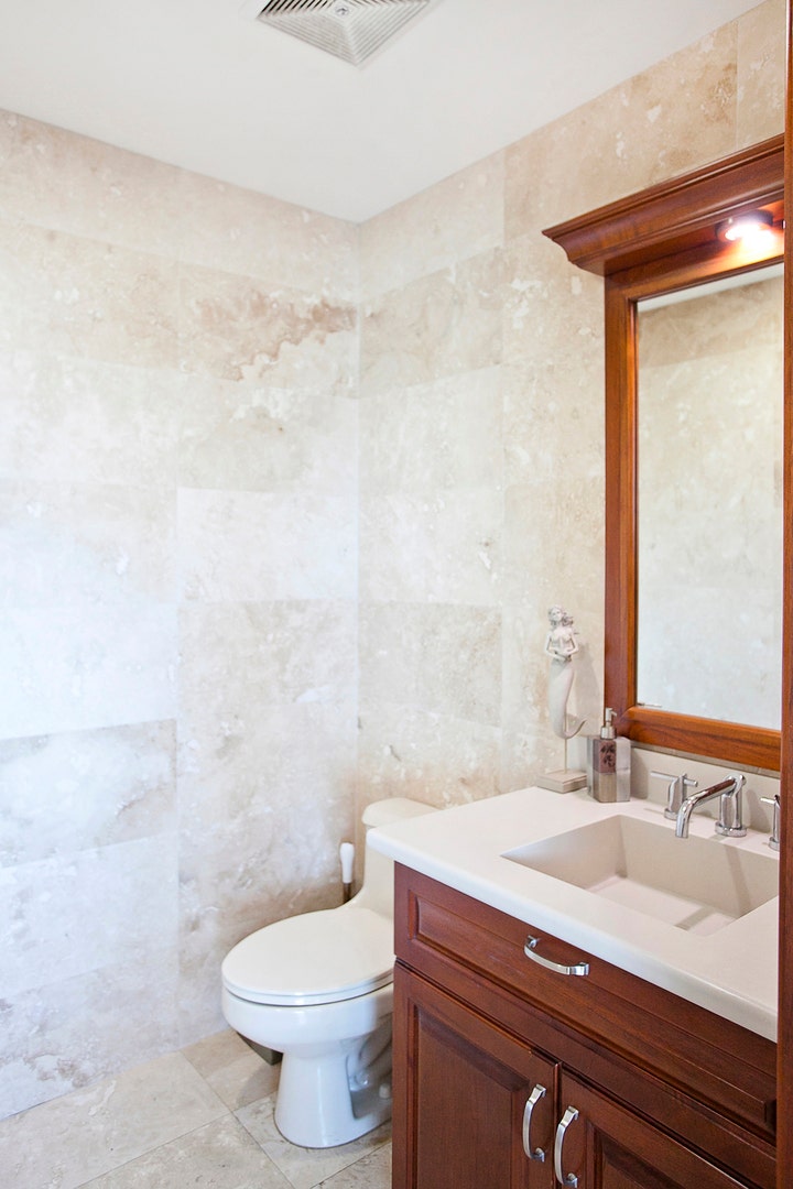 Custom remodeled penthouse in Torres Paseo Colon — photo 17 of 19