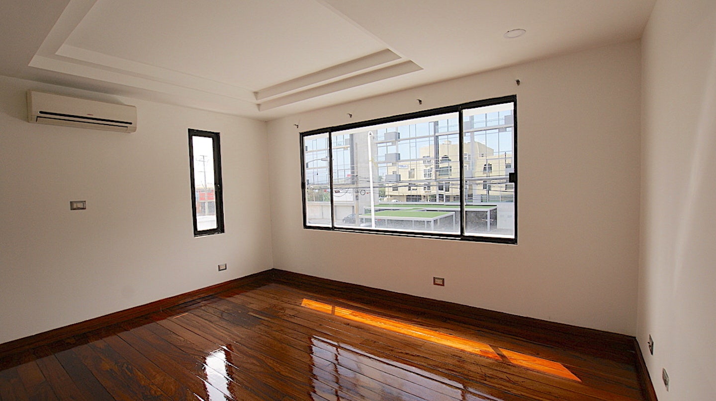 Rohrmoser 5 Rooms Commercial Property — photo 15 of 19