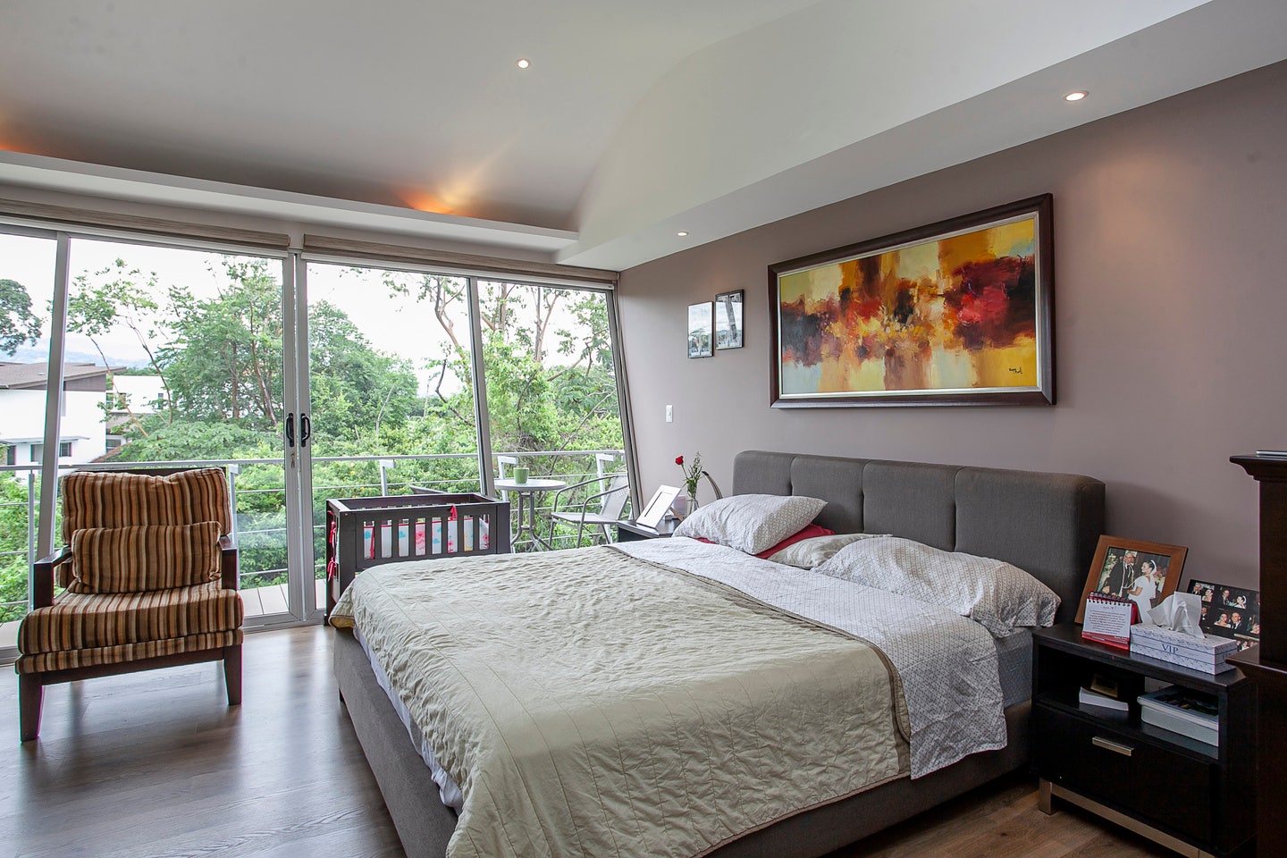 Custom Built Modern Home in Hacienda El Gregal — photo 7 of 19