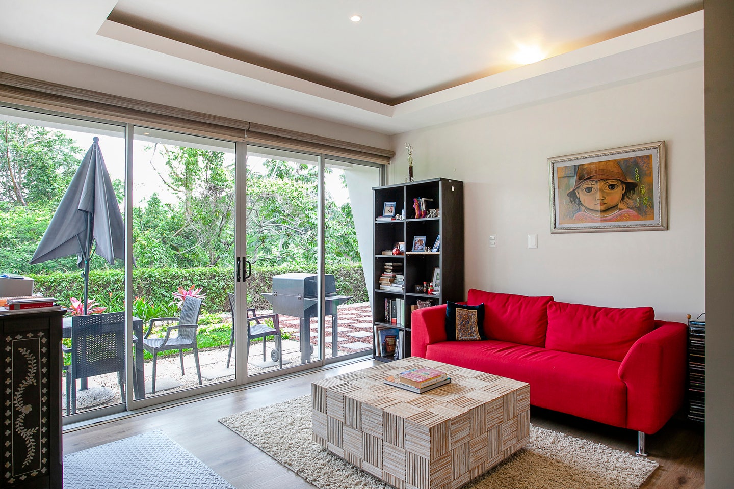 Custom Built Modern Home in Hacienda El Gregal — photo 14 of 19