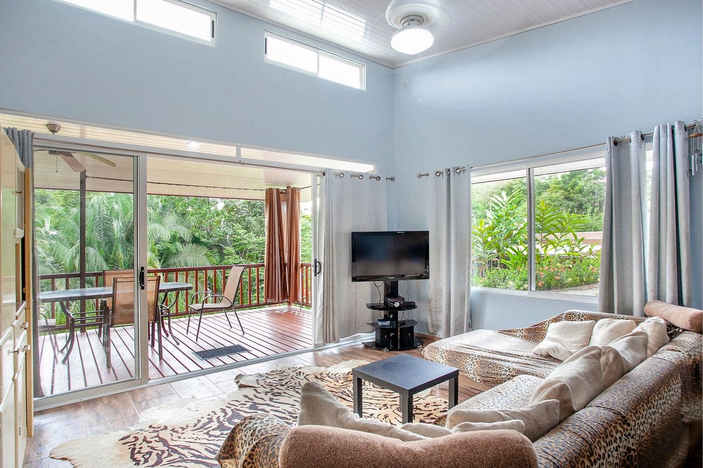 Residential Property Near Ocean — photo 15 of 19