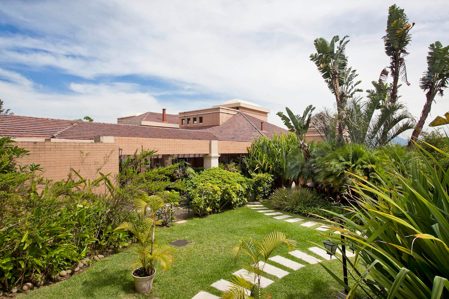 Monteran Classic Garden Estate, #C7 — photo 5 of 19