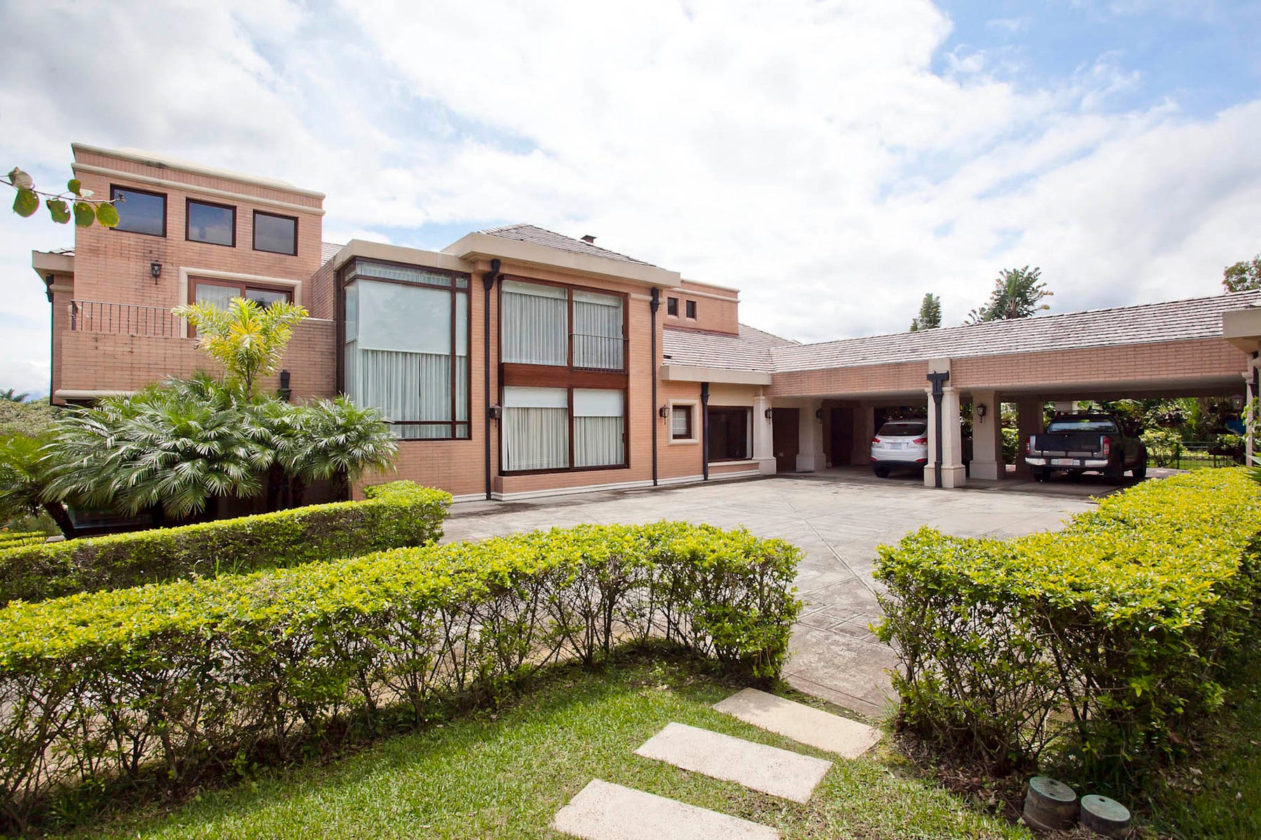 Monteran Classic Garden Estate, #C7 — photo 2 of 19