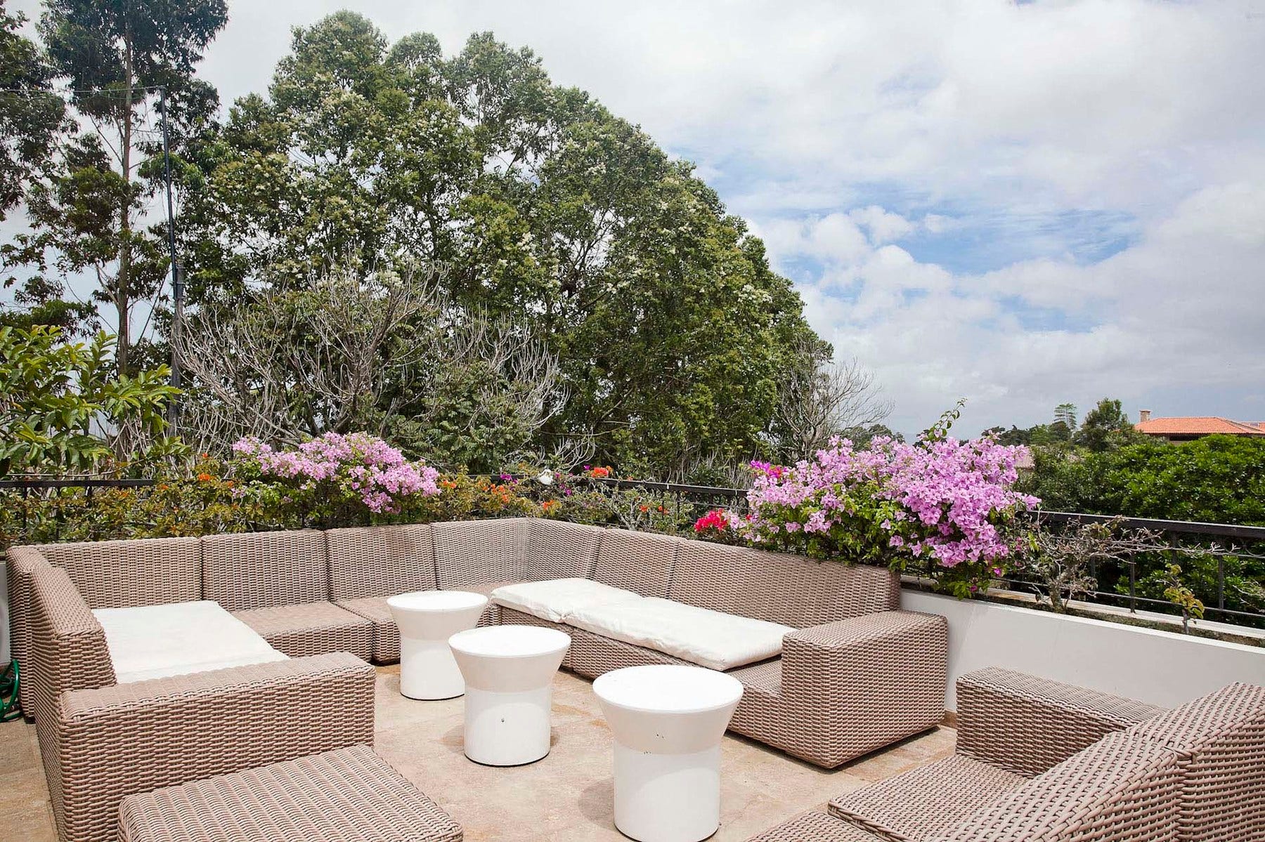 Monteran Timeless Luxury Estate — photo 8 of 19