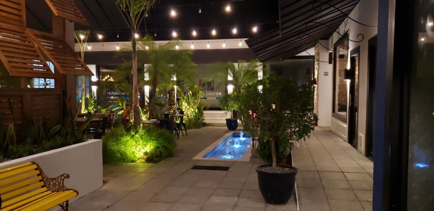 Commercial Plaza and Six Bungalows Hotel with Pool in Ojochal, Bahia Ballena, Ojochal, Ojochal, Osa, Puntarenas, Costa Rica 60504