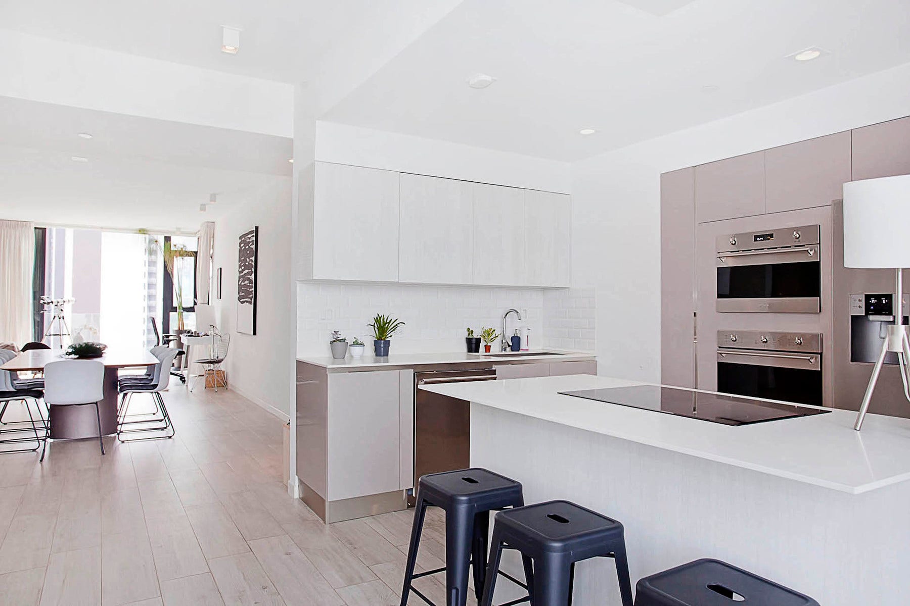 Torre ONE Prestigious Penthouse — photo 2 of 19