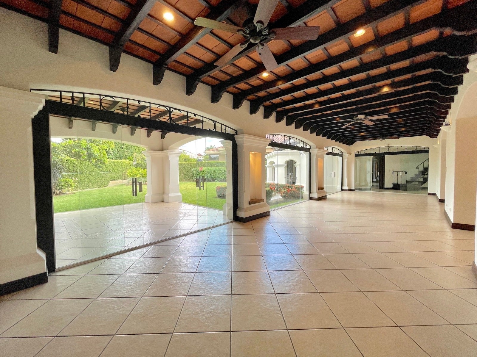 Bosques de Lindora Investment Corner Residence — photo 6 of 19