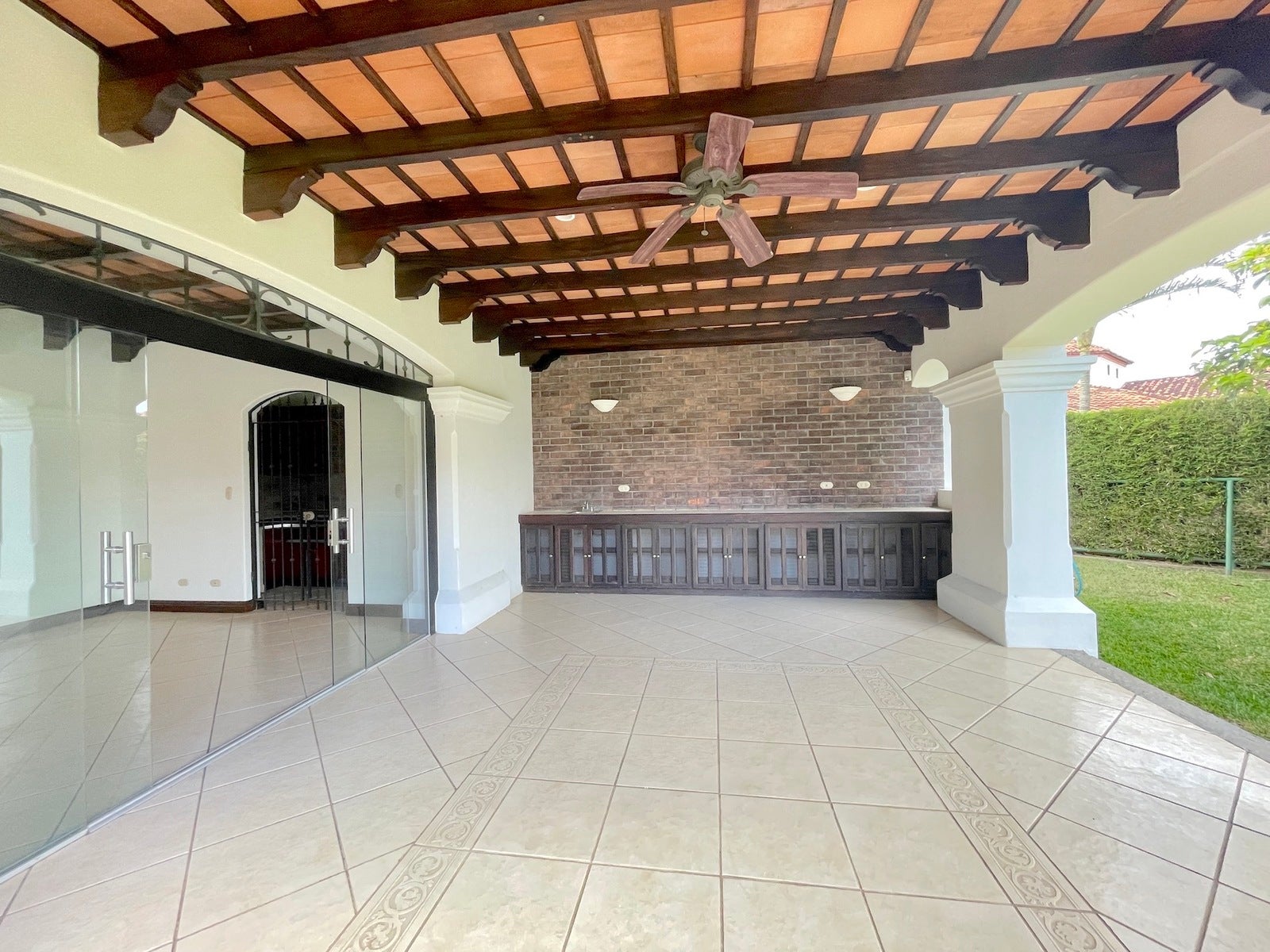 Bosques de Lindora Investment Corner Residence — photo 11 of 19