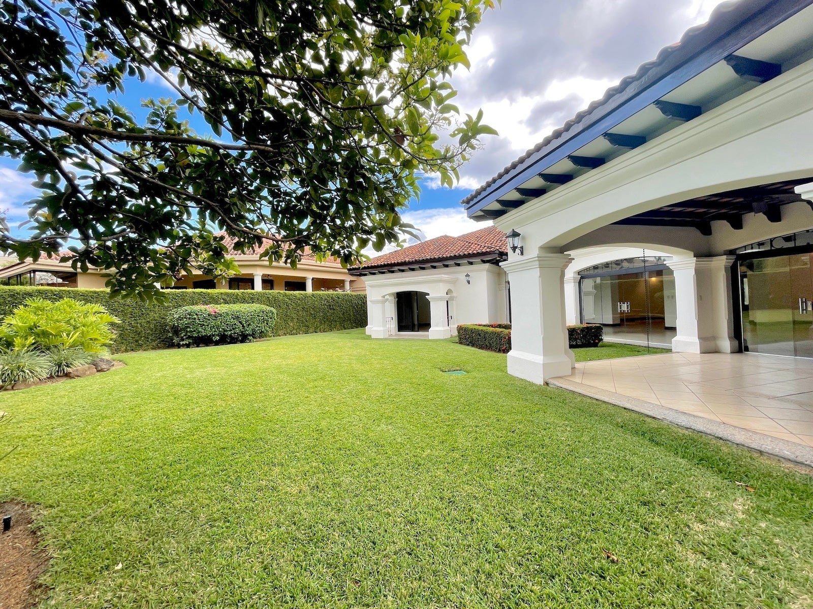 Bosques de Lindora Investment Corner Residence — photo 13 of 19