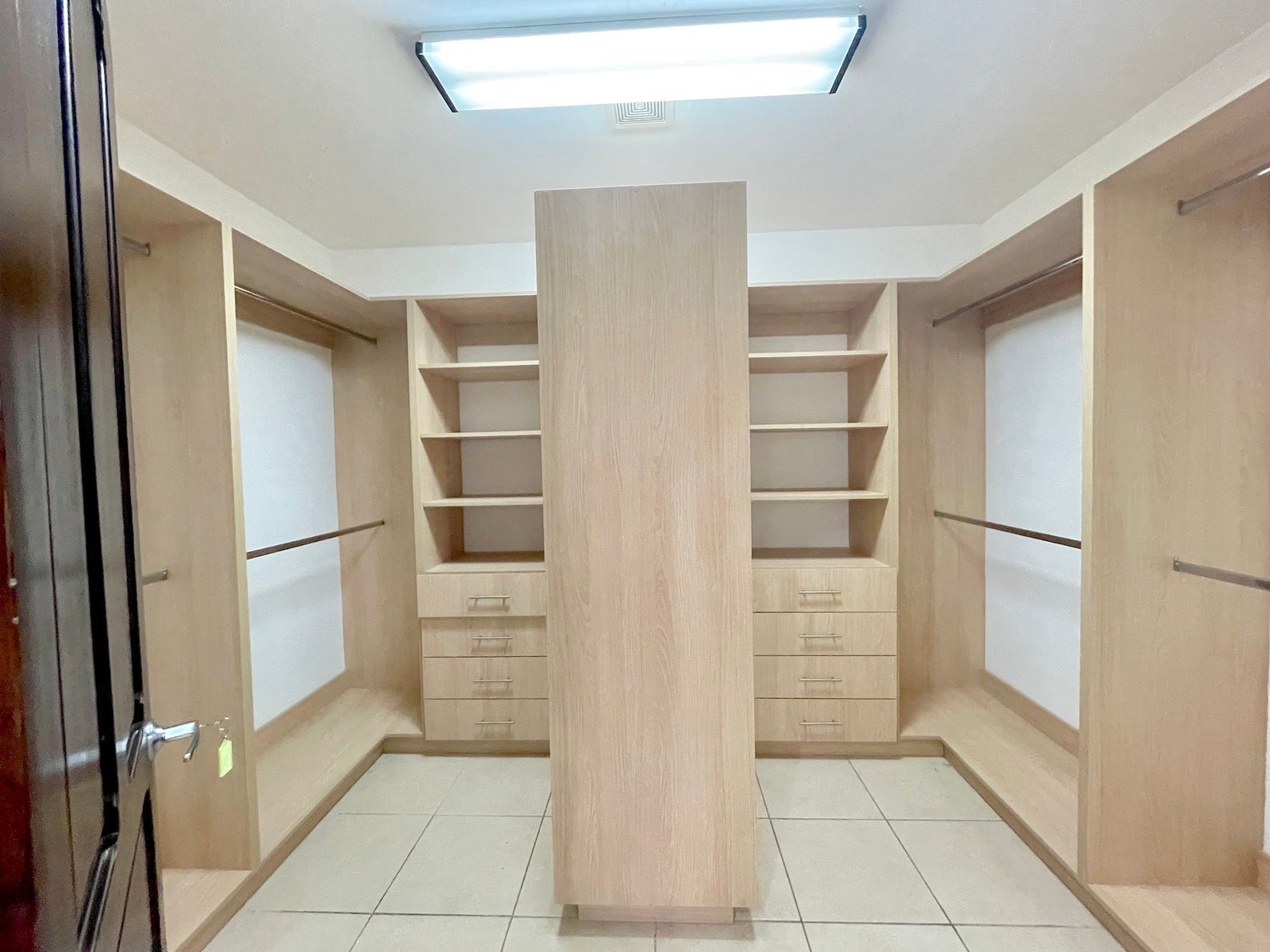 Bosques de Lindora Investment Corner Residence — photo 17 of 19