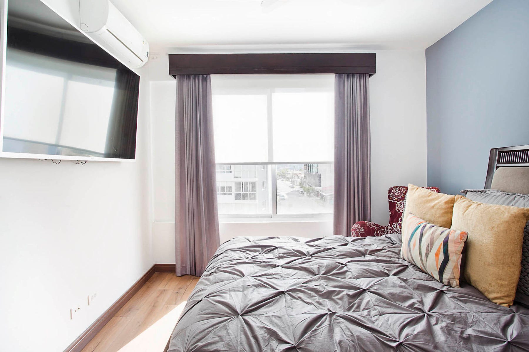 Nunciatura Flats Custom 3 Bedroom Condo — photo 6 of 16