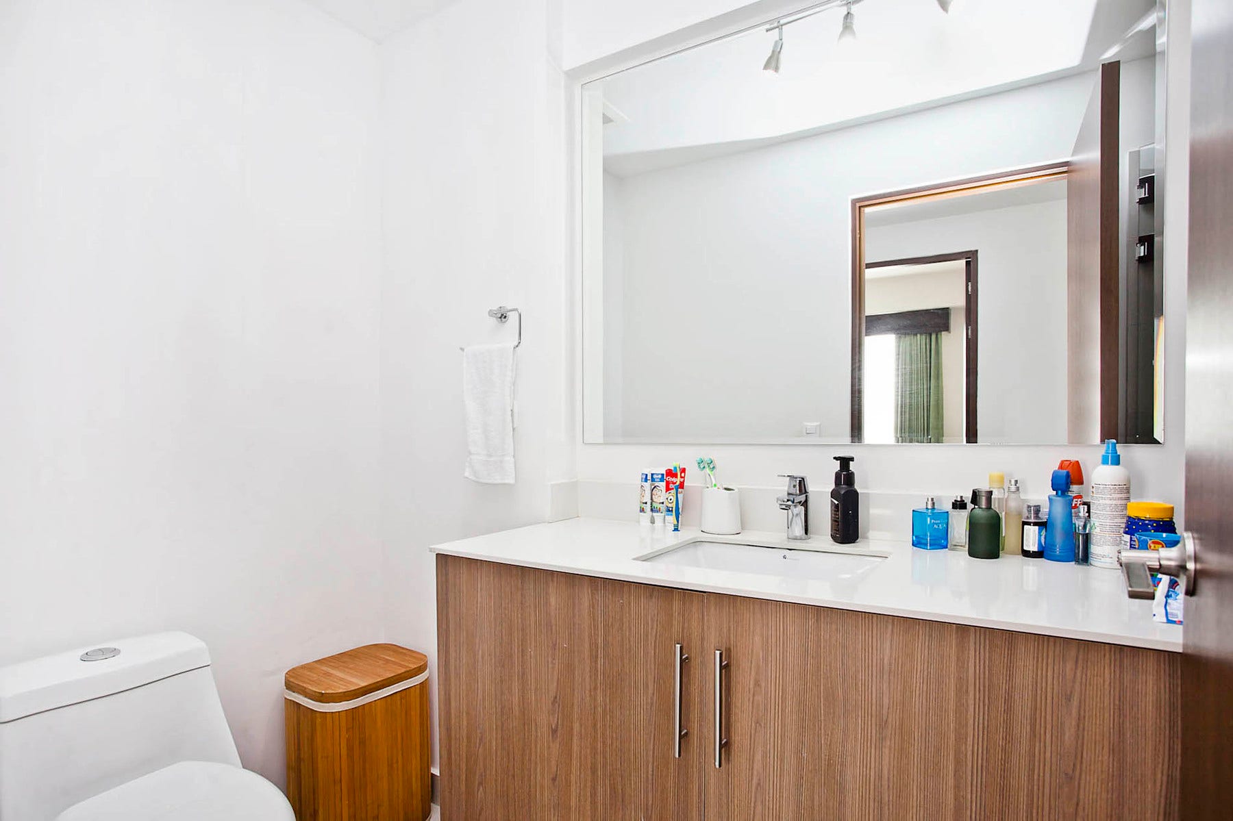 Nunciatura Flats Custom 3 Bedroom Condo — photo 9 of 16