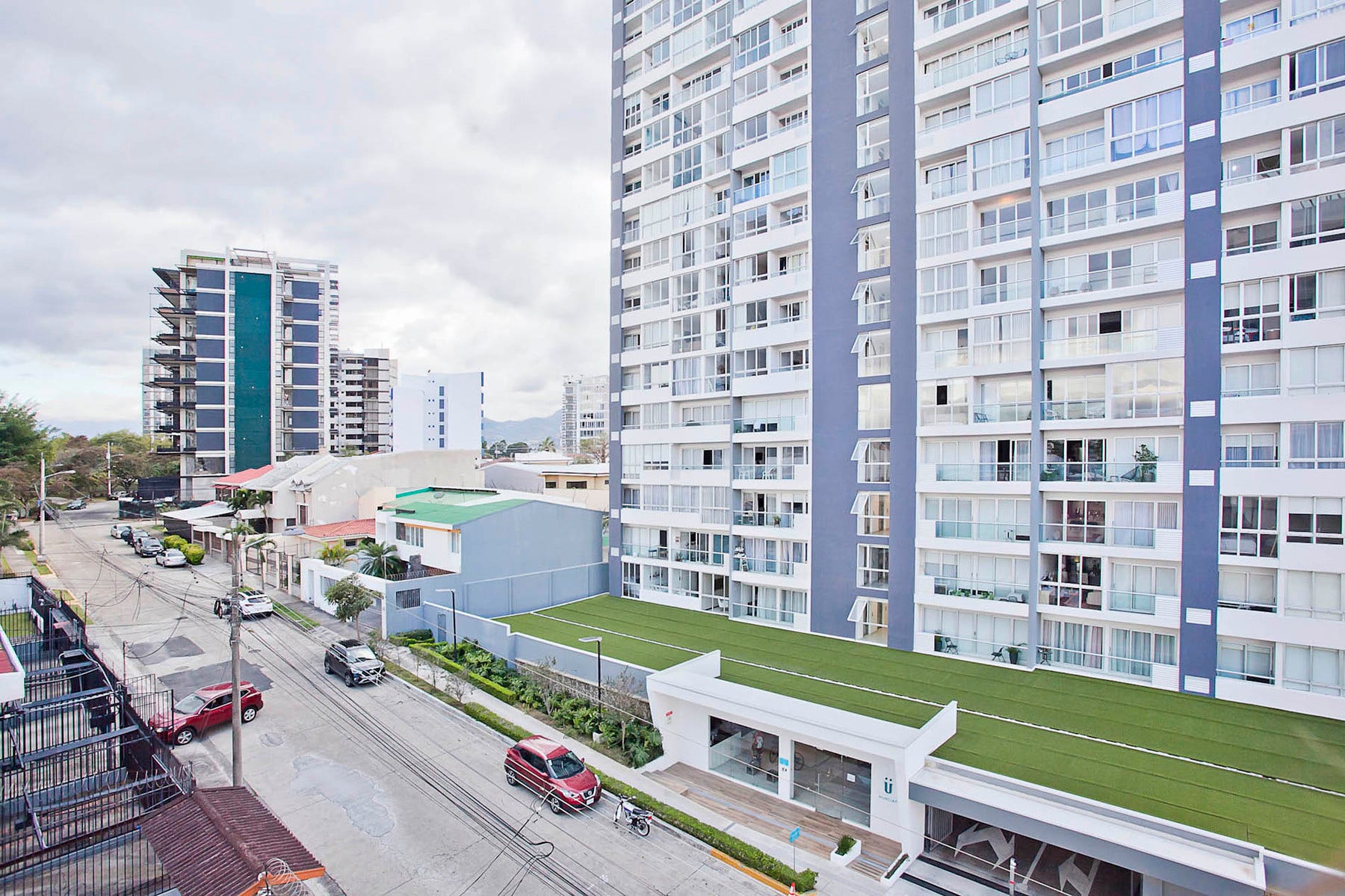 Nunciatura Flats Custom 3 Bedroom Condo — photo 12 of 16