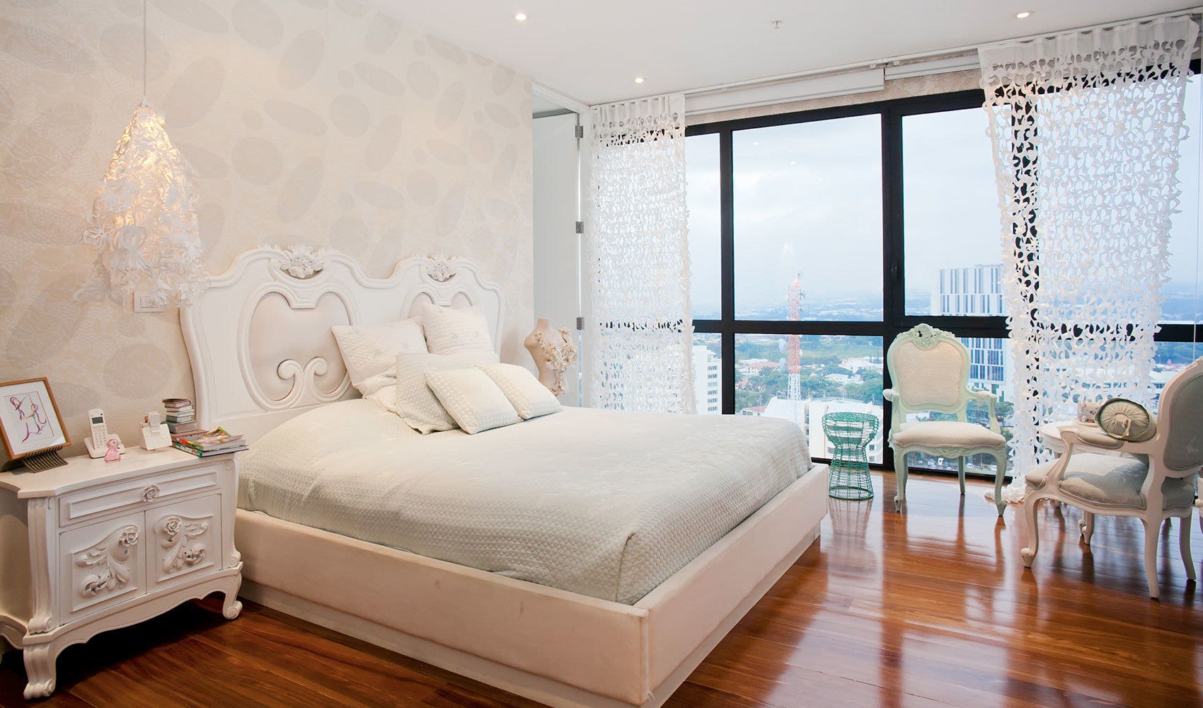Metropolitan Tower Penthouse — photo 17 of 19