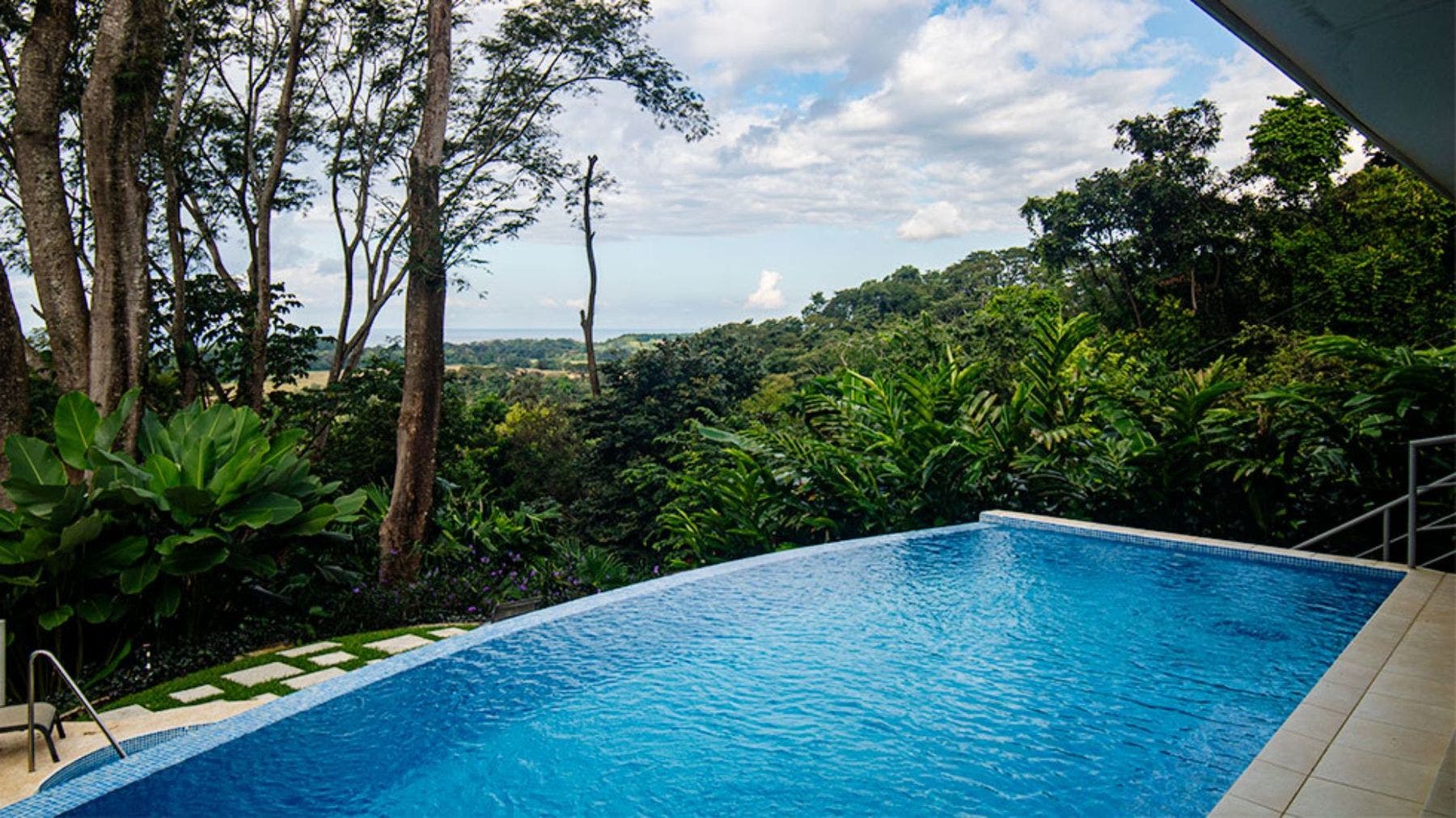 3 Bedroom Ocean View Home with Infinity Pool — photo 5 of 17