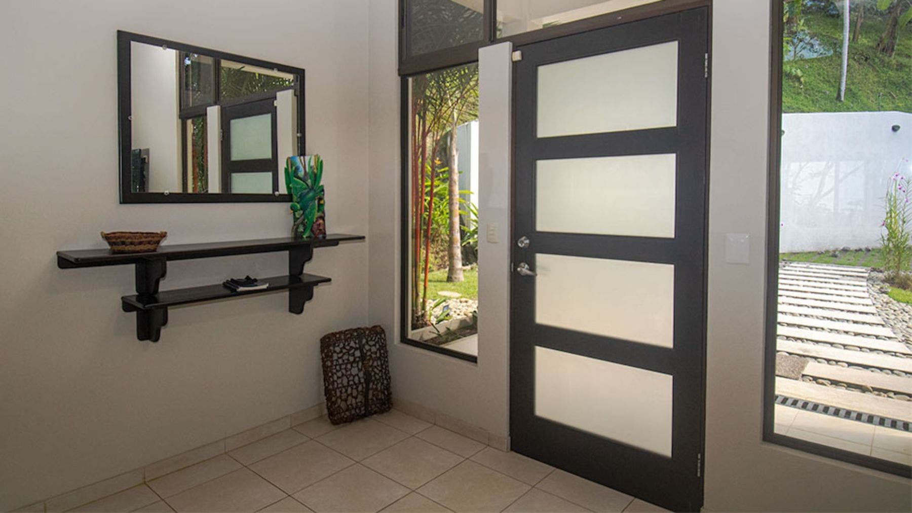 3 Bedroom Ocean View Home with Infinity Pool — photo 12 of 17