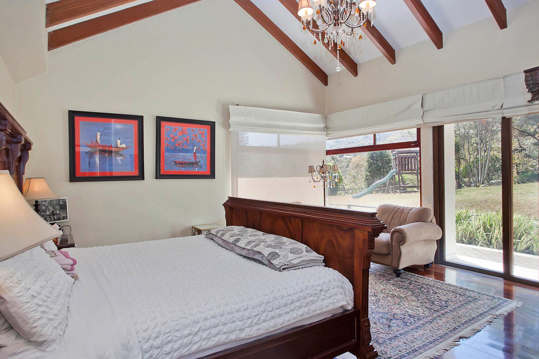 Euphoria Mountaintop Estate — photo 14 of 19