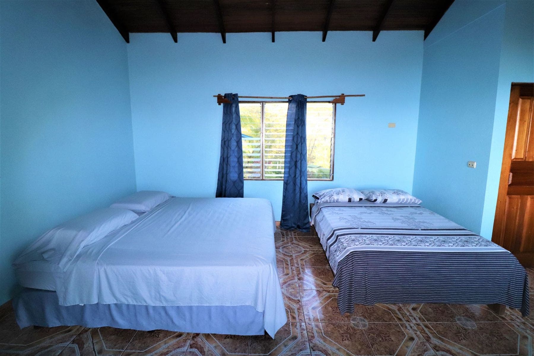 Eco Lodge with Outstanding Ocean Sunset and Mountain Views — photo 7 of 19