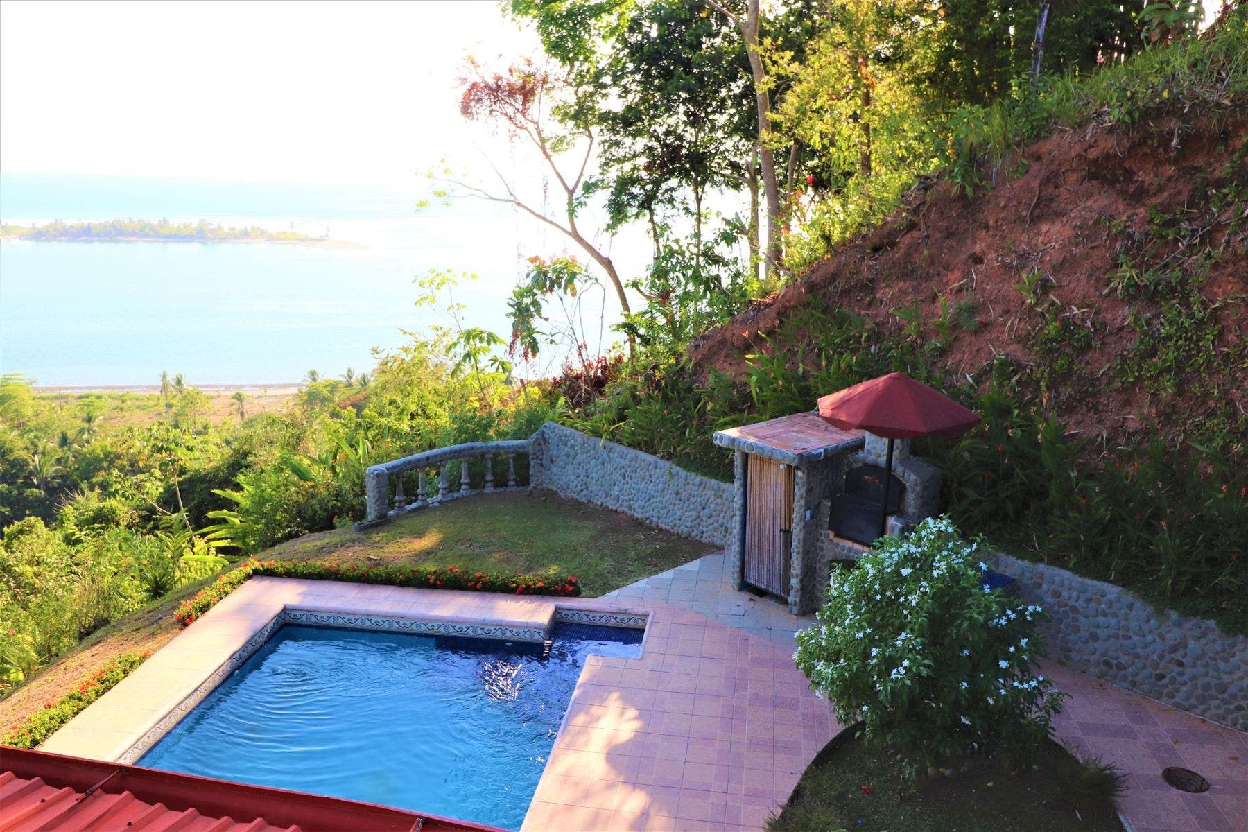 Eco Lodge with Outstanding Ocean Sunset and Mountain Views — photo 4 of 19