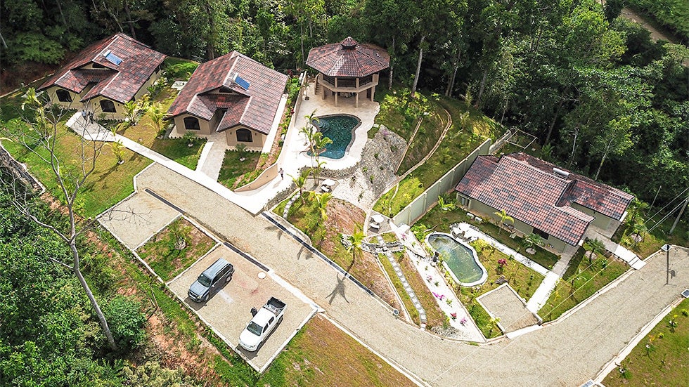 Multiple Homes with Ocean Views and Additional Building Site — photo 9 of 19