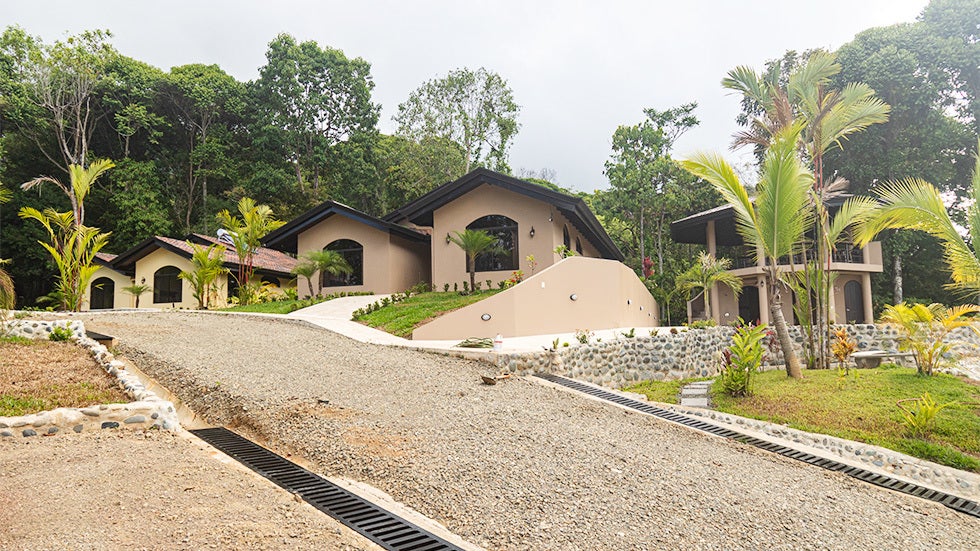 Multiple Homes with Ocean Views and Additional Building Site — photo 6 of 19