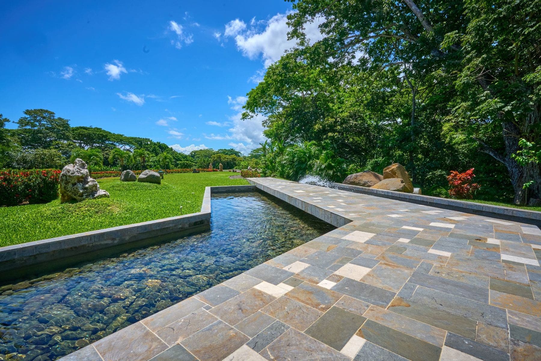 Nativa Contemporary Infinity Views — photo 9 of 19