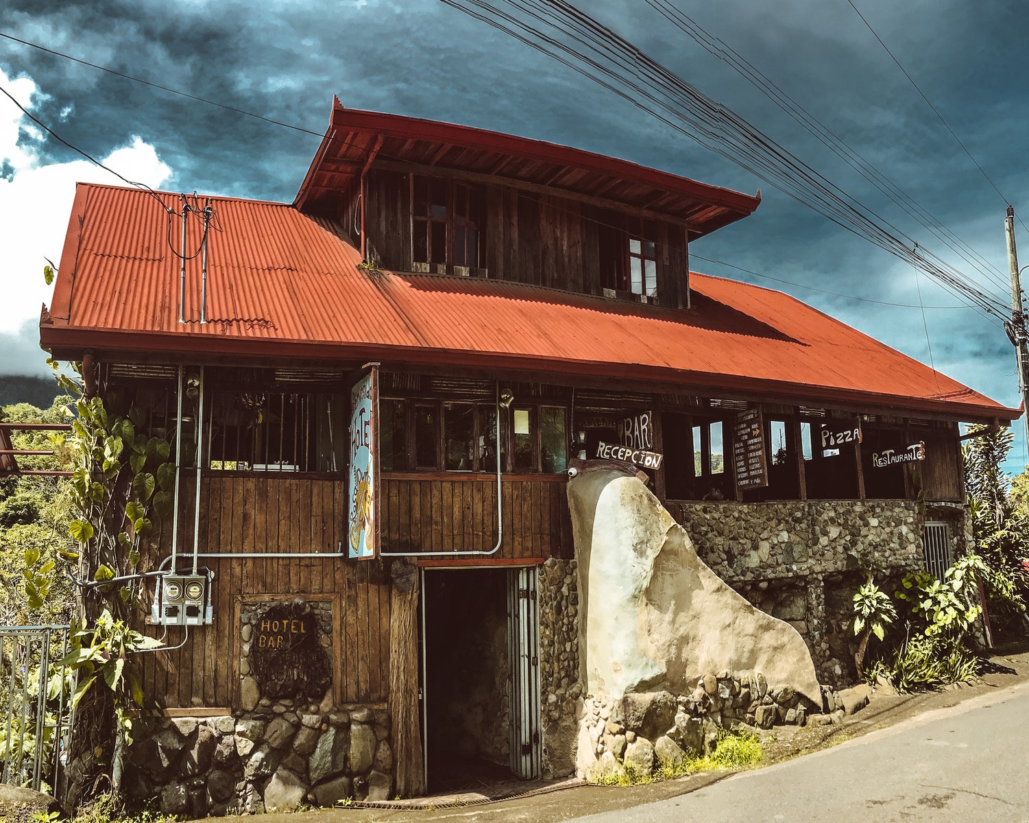 Iconic Mountain Lodge at the Base of Mount Chirripo — photo 5 of 19