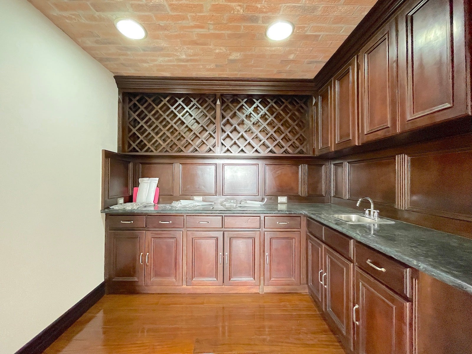 Investment Acropolis Never Ending View Condo — photo 5 of 19