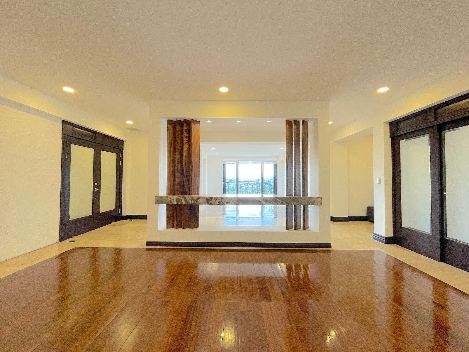 Investment Acropolis Never Ending View Condo — photo 8 of 19