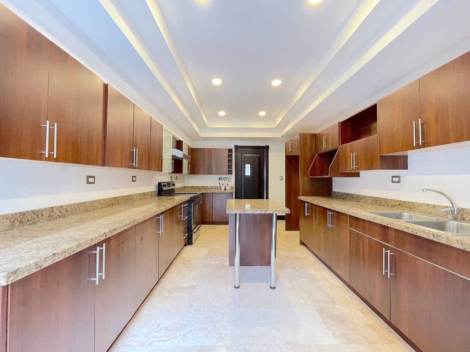 Investment Acropolis Never Ending View Condo — photo 11 of 19